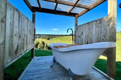 Tui Room- Outdoor Bath