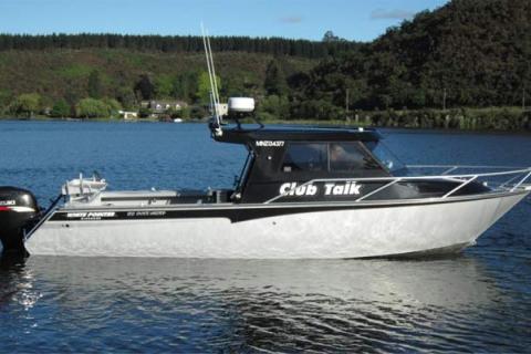 Club Talk Boat