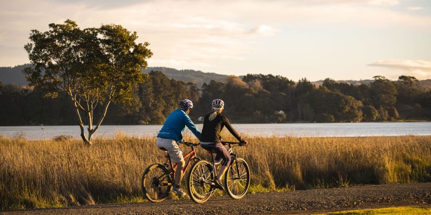 Couple on Ohiwa Harbour Bike track