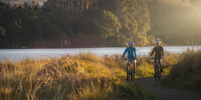 Cyclists on harbourside trail