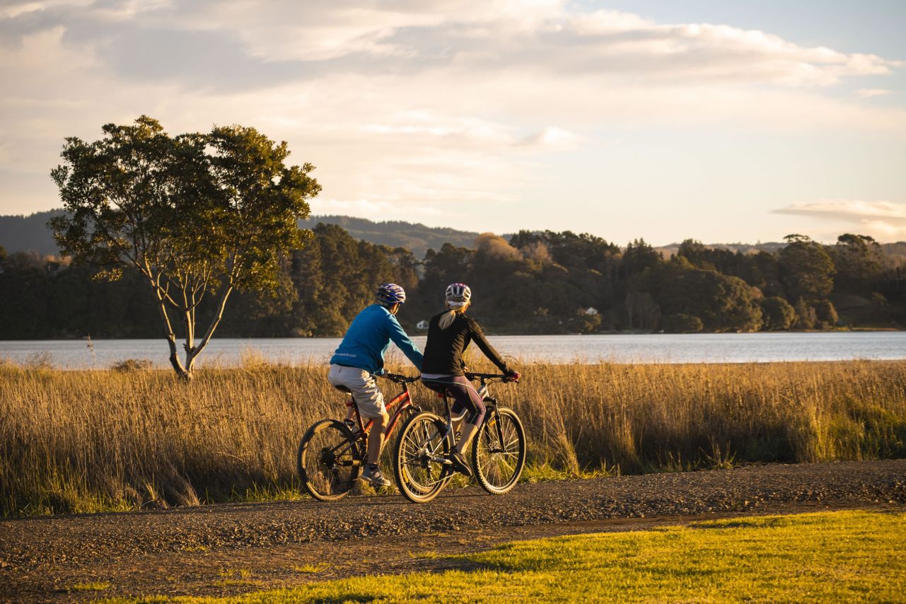 Couple on Ohiwa Harbour Bike track