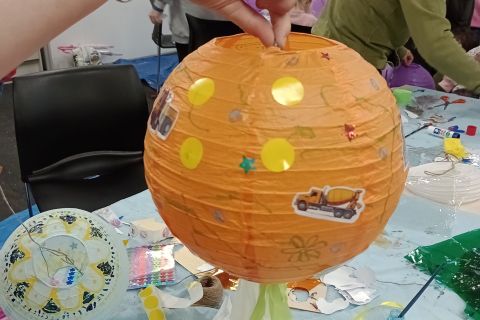 Light Up Whakatāne Lantern Making Workshop