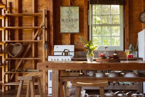 Barnie's faciltities