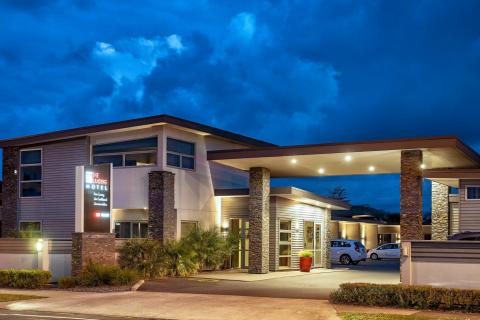 Night shot of motel