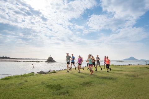 Runners at The Heads