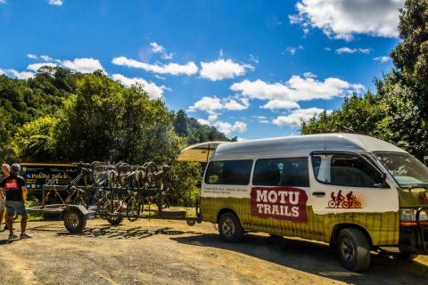 Motu Trails Van and Bikes on Trailer